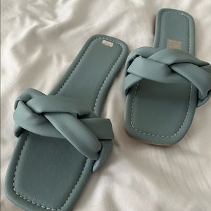 Super cute sandal